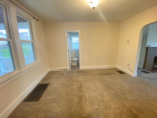 Foto del edificio - 104 Jepson Ave