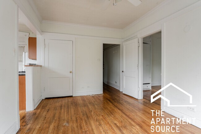 Foto del edificio - 3334 W Ainslie St