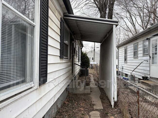 Foto del edificio - 2104 E 46th St