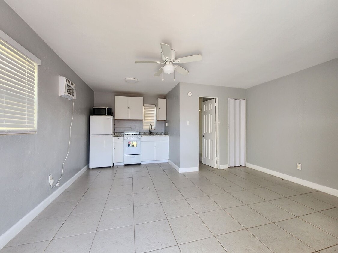 Primary Photo - Studio Apartment ** UNDER NEW MANAGEMENT **