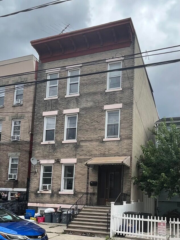 294 New York Ave Unit 3