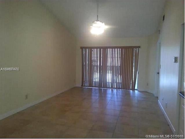 Building Photo - 970 Coral Club Dr