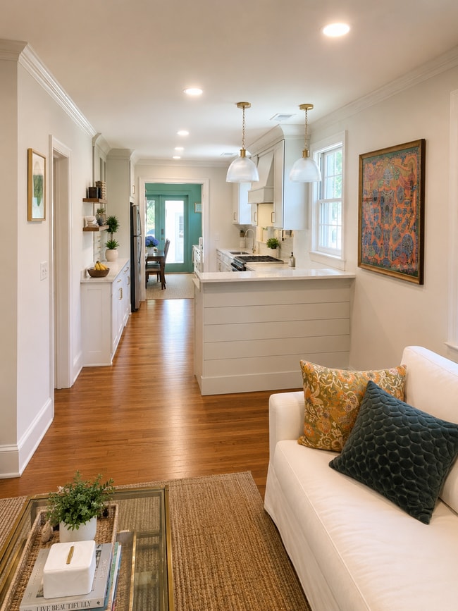 Building Photo - Charming Home in Great Location- West Ashley