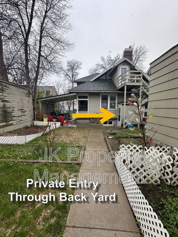 Building Photo - 917 2nd Ave N