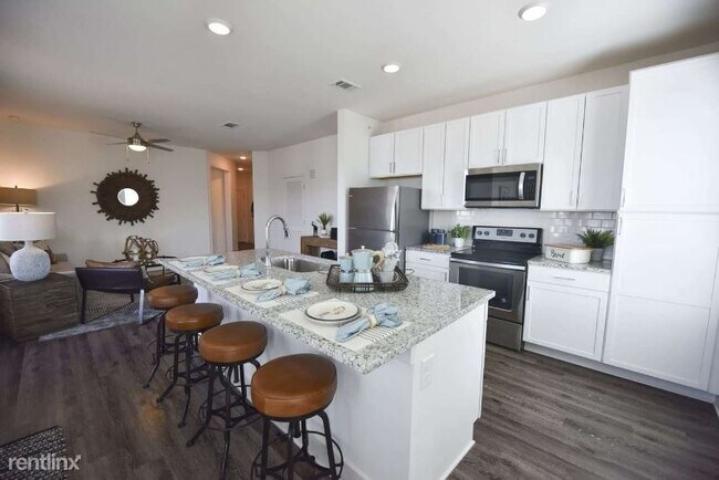 Foto del edificio - 4251 Holly Springs Pkwy