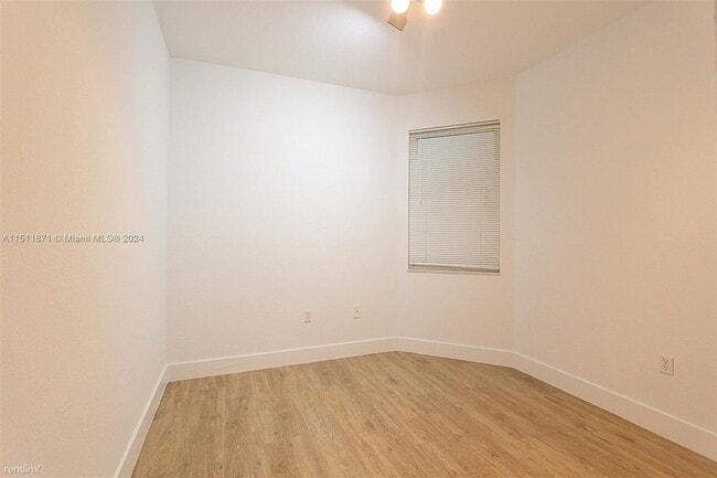 Building Photo - 3 br, 2.5 bath House - 11202 NW 83rd St Ap...