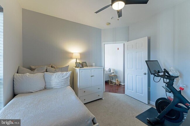 Foto del edificio - 4550 Strutfield Ln