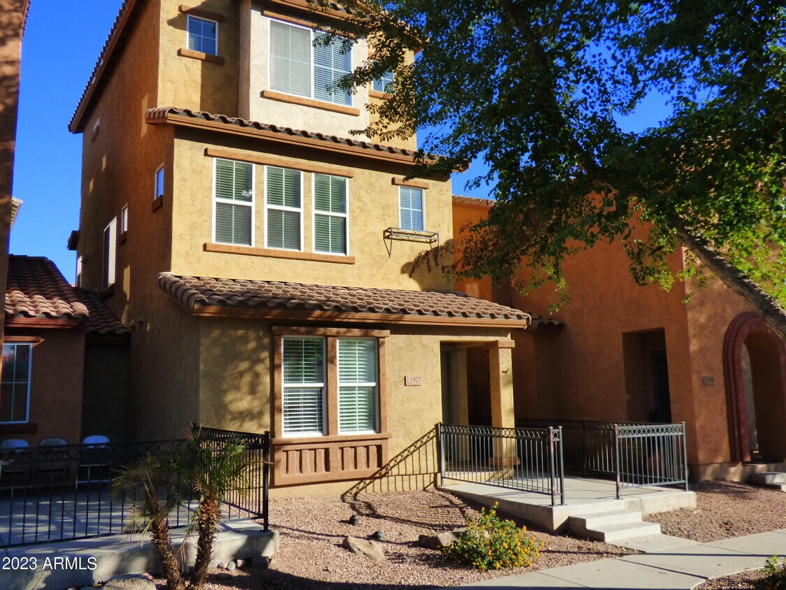 1927 N 78th Dr, Phoenix, AZ 85035 House Rental in Phoenix, AZ