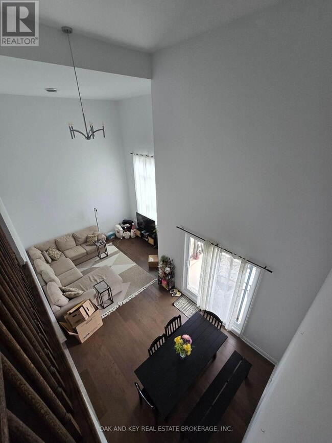 Building Photo - 255 Woolwich St