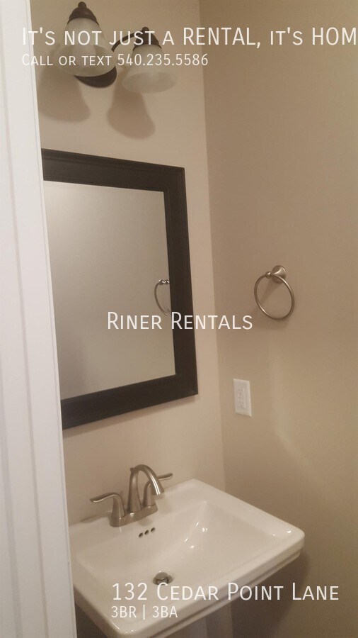 Foto del edificio - 132 Cedar Point Ln