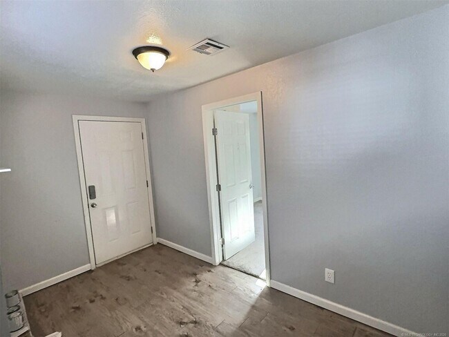 Foto del edificio - Clean and Pristine 3 Bedroom Home Available for Immediate Move-In!!!