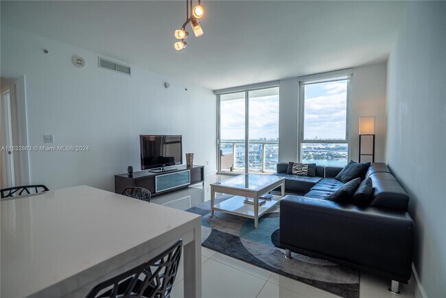 Building Photo - 253 NE 2nd St