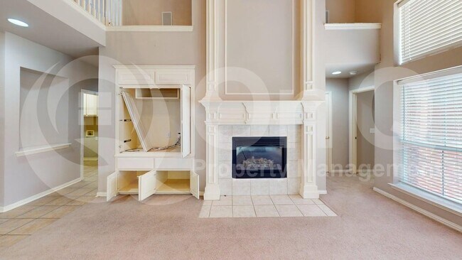 Building Photo - 8601 Spectrum Dr