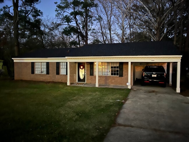 Foto del edificio - 416 Bayou Oaks Dr