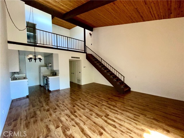 Building Photo - 5460 White Oak Ave