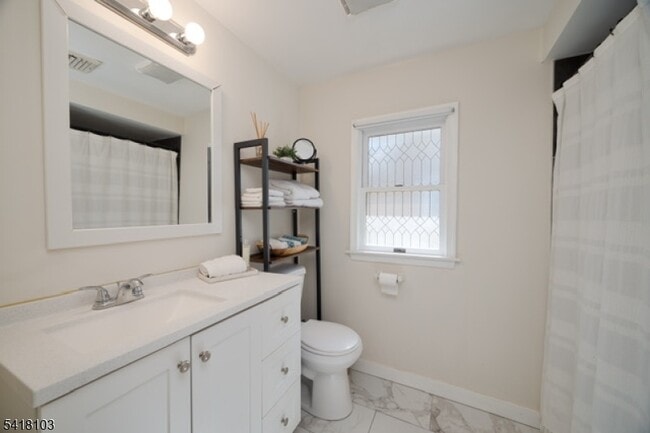 Building Photo - 108 N Gaston Ave