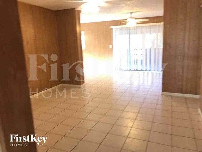 Foto del edificio - 2316 Colby Ln