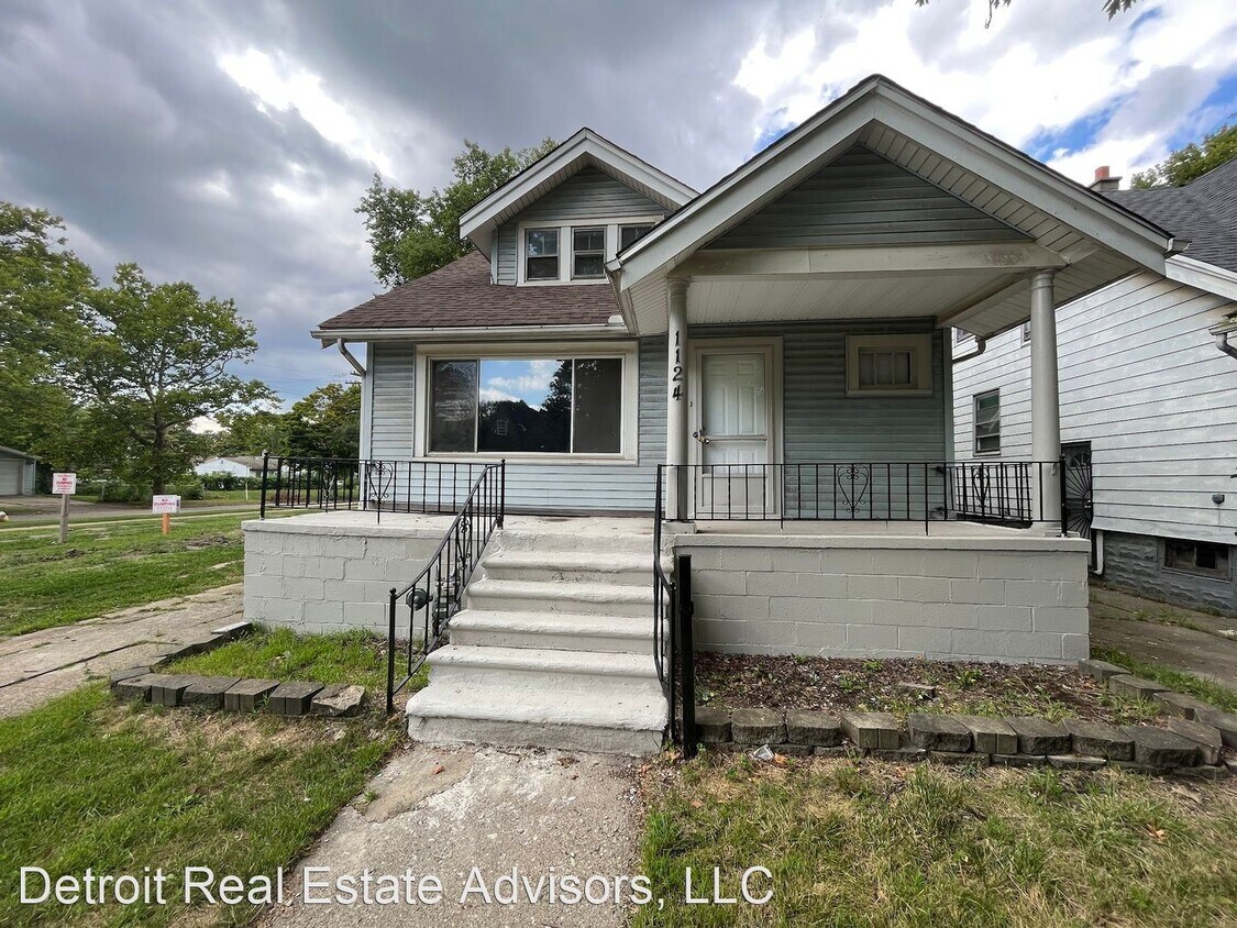 Foto principal - 3 br, 1 bath House - 1124 Deacon
