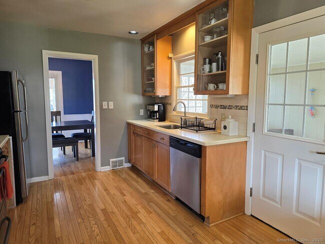 Foto del edificio - 856 Shagbark Dr