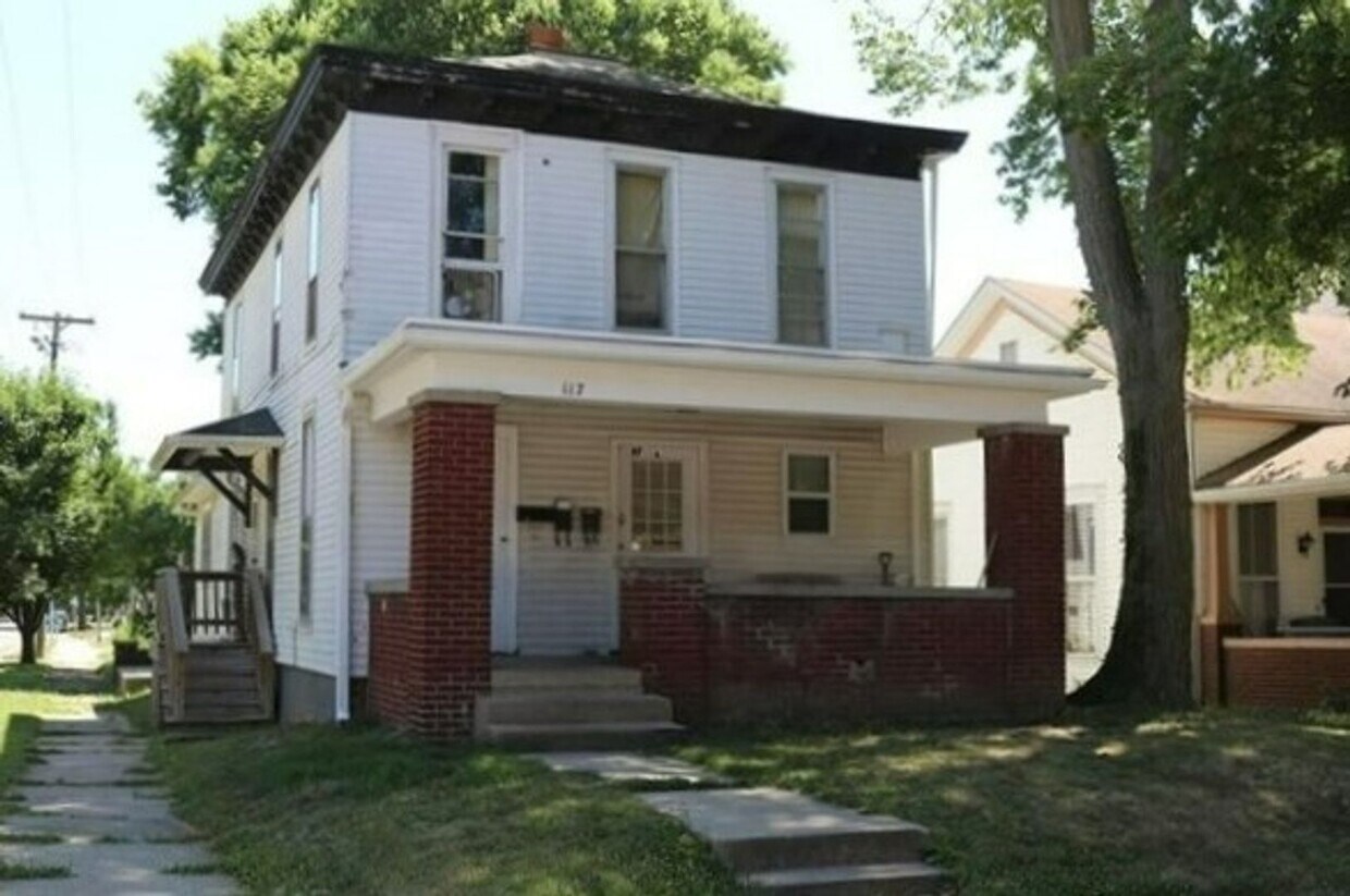 Foto principal - East College Flats