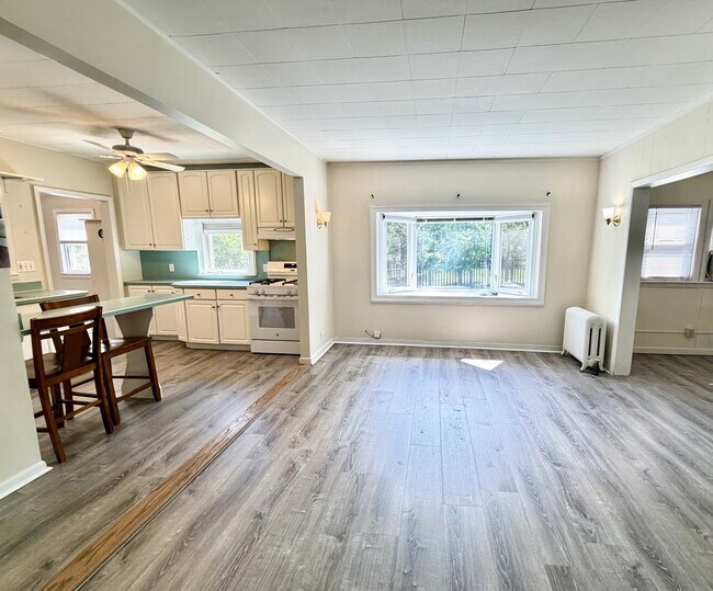 Foto del edificio - 815 Miller Ln