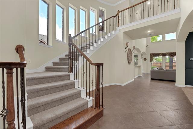 Building Photo - 621 Maize Rd