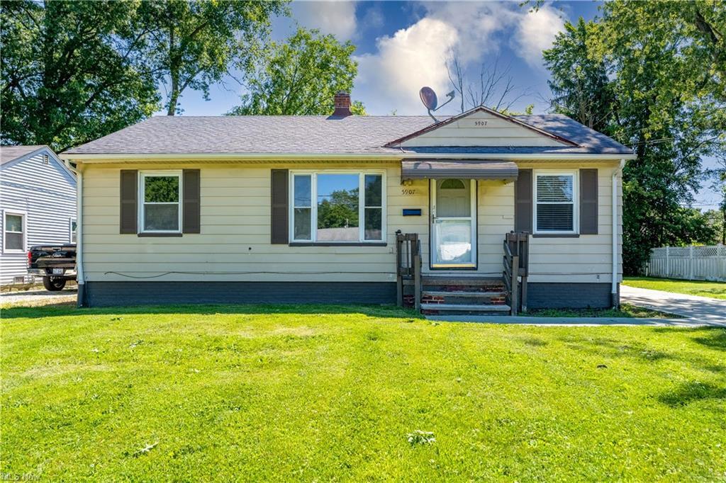 5907 Porter Rd, North Olmsted, OH 44070 House for Rent in North