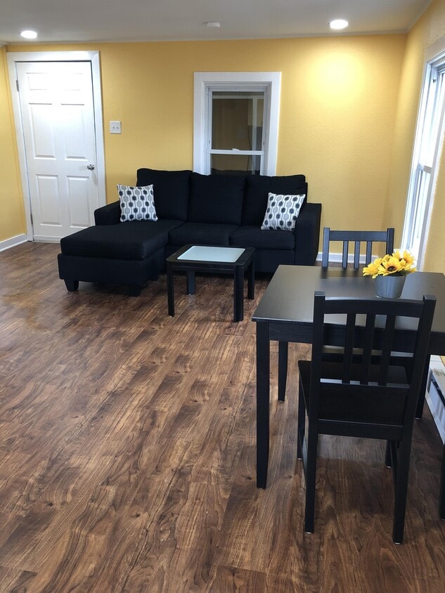 742 Locust St, Indiana, PA Townhome Rentals in Indiana PA