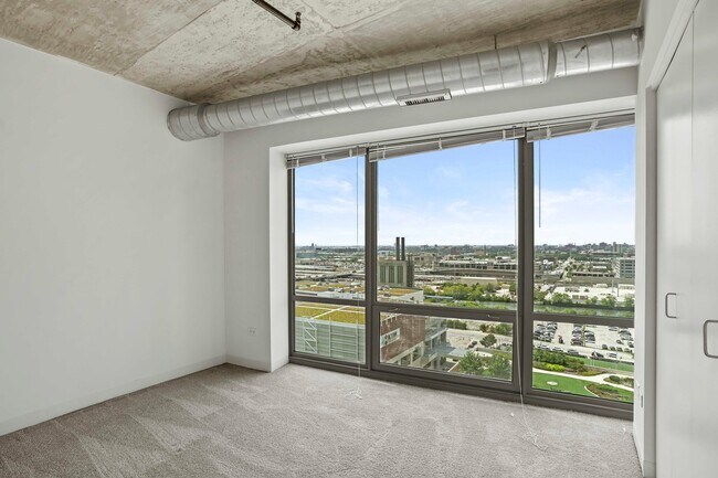 Foto del edificio - 879 S Clark St
