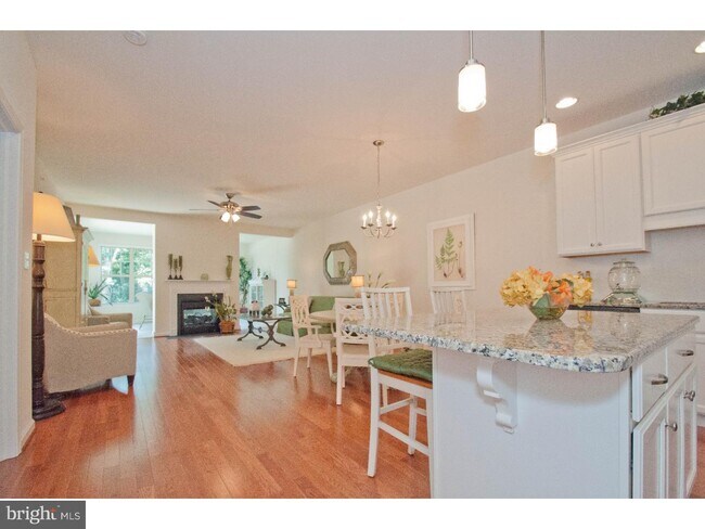 Foto del edificio - 104 Harlow Point Ct