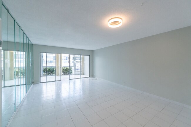Foto del edificio - 3001 NE 47th Ct