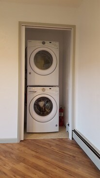 Laundry - 1130 Valley St