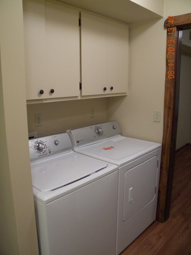Full size washer and dryer - 511 E 3rd St