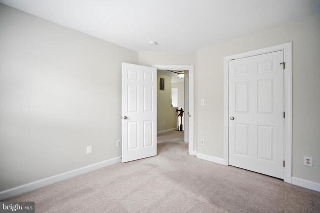 Building Photo - 6696 Debra Lu Way
