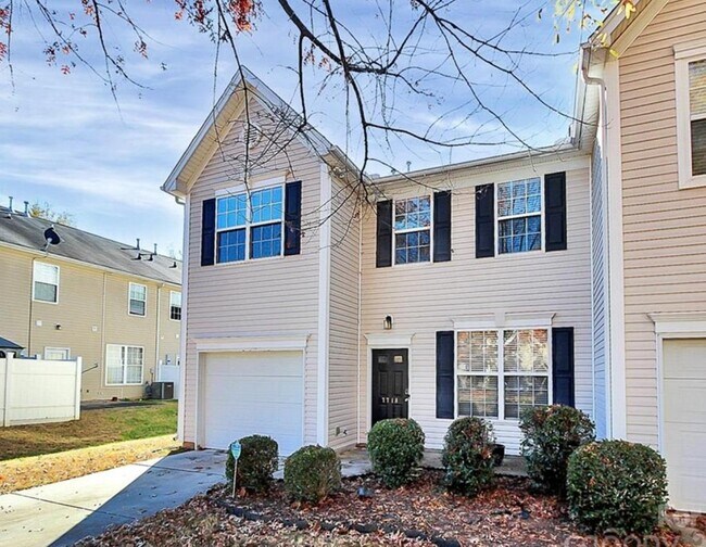 Building Photo - 7718 Abigail Glen Dr