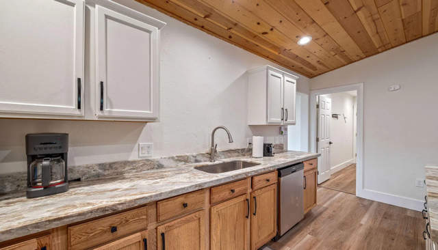 Foto del edificio - 1628 Reed Ln