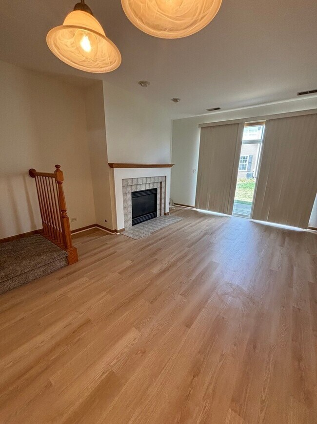 Foto del edificio - 2422 Golf Ridge Cir