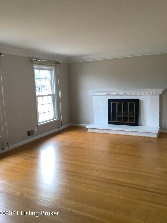 Building Photo - 6807 Green Meadow Cir