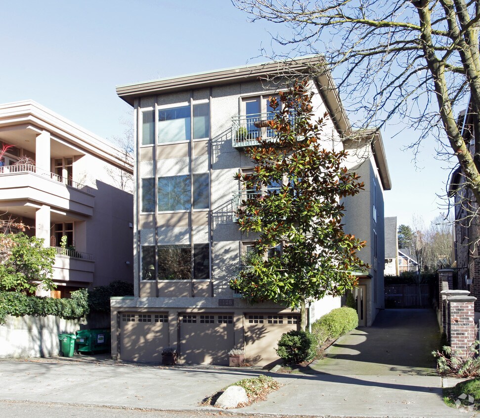 Foto principal - 1128 Broadway E