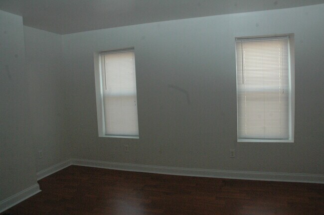 Bedroom - 1134 W Nevada St
