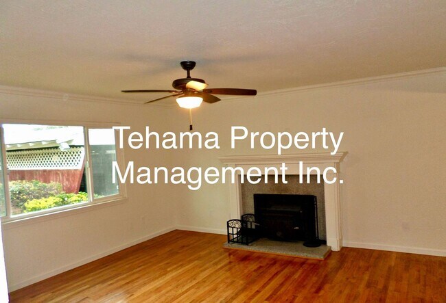 Foto del edificio - Charming 3 bedroom 1 bath with spacious bo...