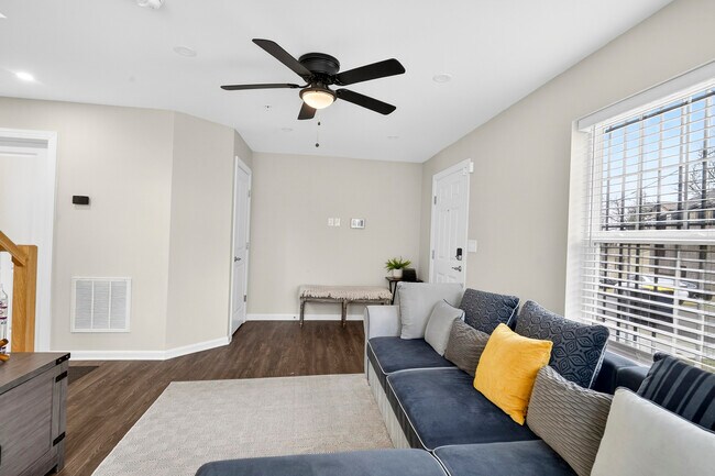 Foto del edificio - 4833 Gunther St