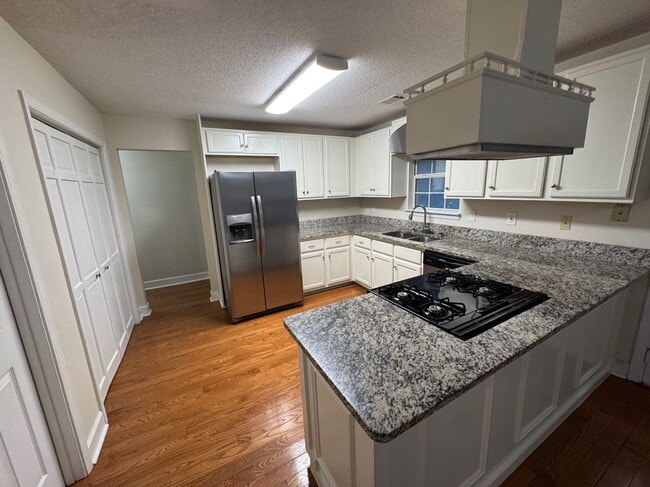 Building Photo - 17 Stonemount Ct