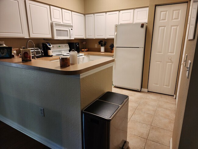 Cocina - 4833 SW 91st Ter