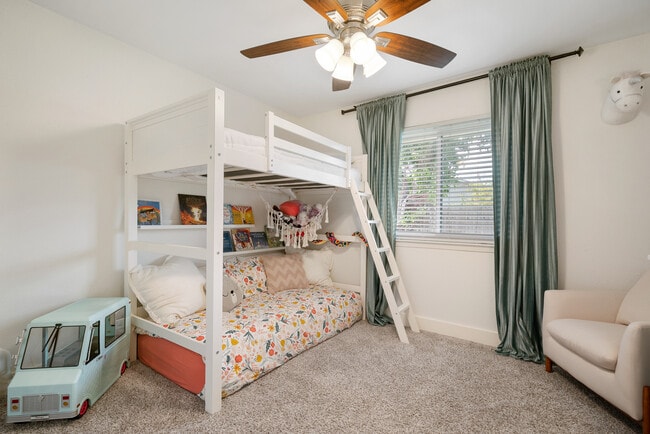 Building Photo - 5602 Greenhill Forest Dr