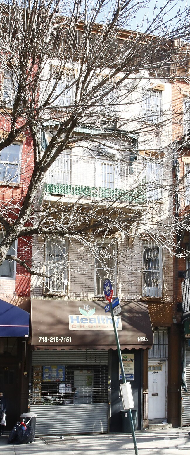 Foto del edificio - 149 1/2 Division Ave