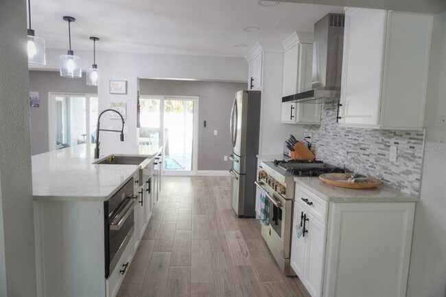 Foto del edificio - 293 Monte Cristo Blvd