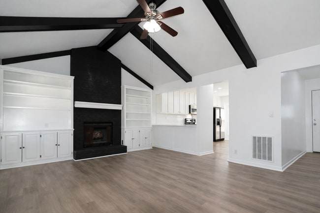 Photo - Spacious 3 Bedroom Home with Modern Updates – Jeffersontown