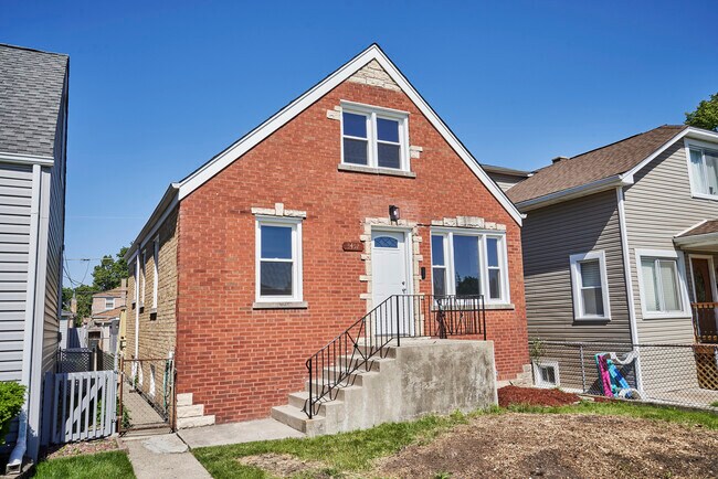 Building Photo - 3452 N Overhill Ave