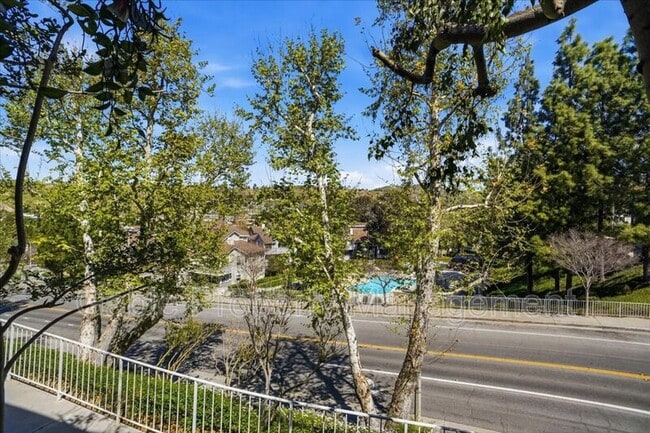 Building Photo - 20305 Rue Crevier